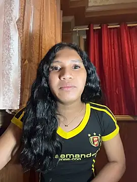 slutty_aki webcam