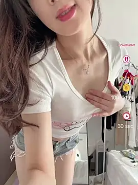 meimei_x live cam on StripChat