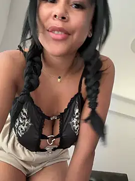 HaileyDiana webcam