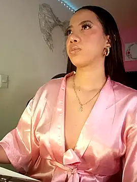SallyWhitee webcam