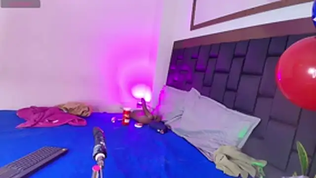 EllenaBoobs_ webcam