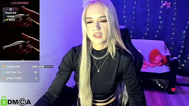 CrystalGirl99 webcam