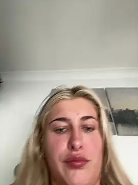 BabyBluexox webcam