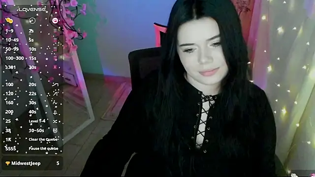 Mona_Esty webcam
