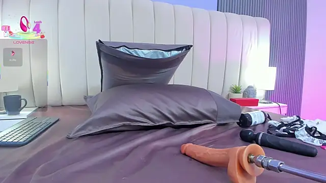 leela_ray webcam