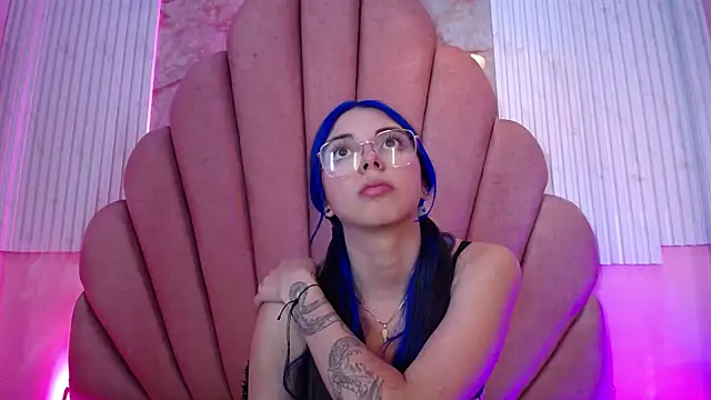 Kyomi_Hunt webcam