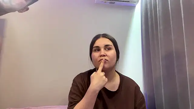 LucyMuur webcam