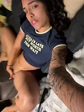Alice_surprise webcam