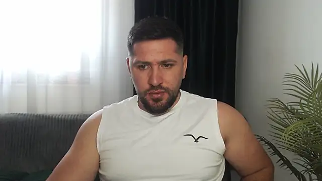 Gold_Alpha_Boy webcam