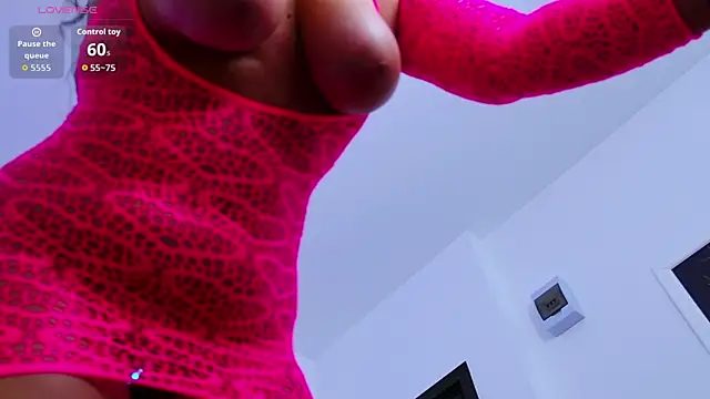 TemptingLuna_ webcam