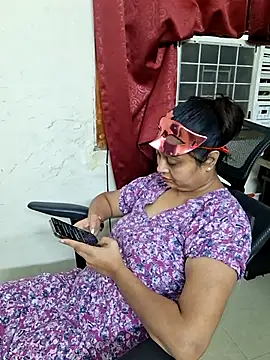 Naughty-Nancy webcam