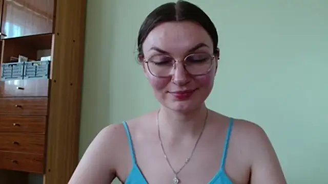 LooveELLYx webcam
