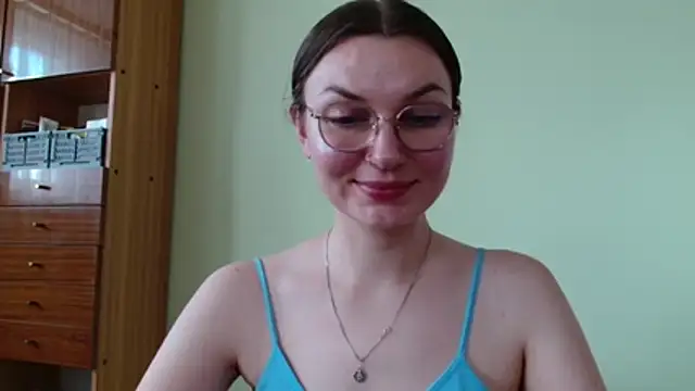LooveELLYx webcam