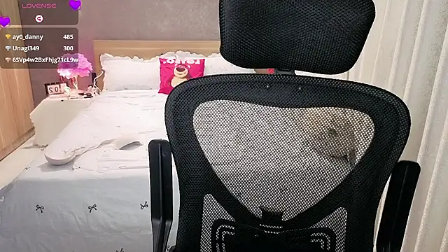 JENNIE-16 webcam