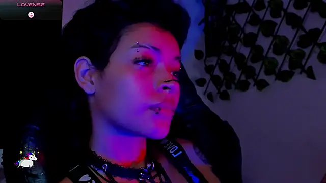 Anny_Kiitty webcam