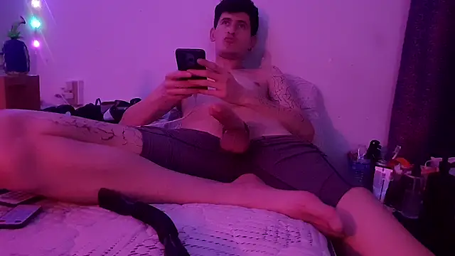 cheekyboyx webcam