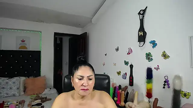 mature_bigboobs10 webcam
