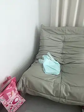 zzdd999 live cam on StripChat
