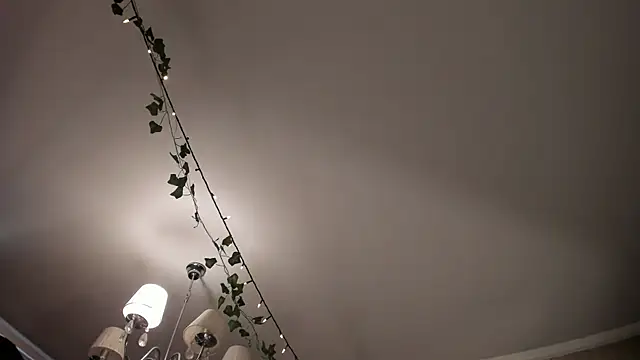 Love_is_Lola webcam