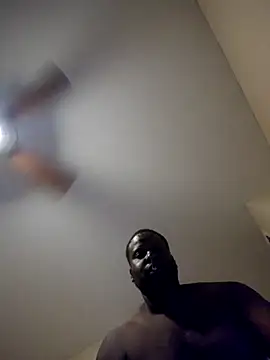 biggreen850 live cam on StripChat