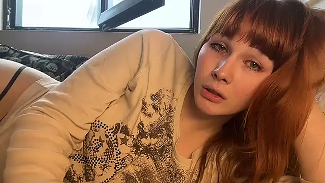 AlexaGudz webcam