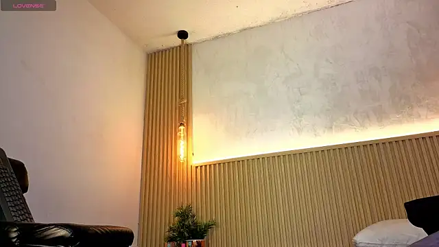 maxmuscle10 webcam