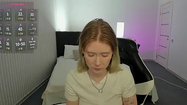 Elira_Vane webcam