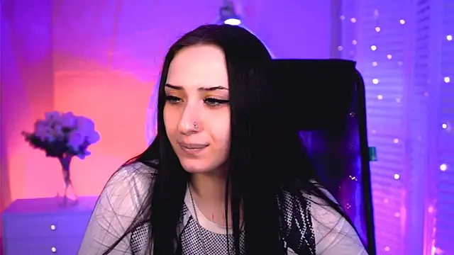 MonicaLowes webcam
