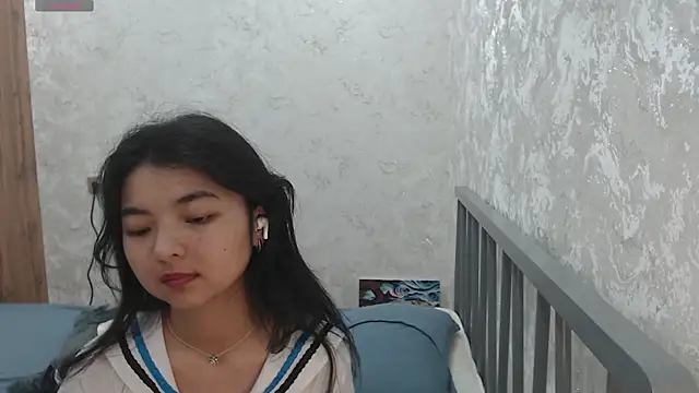 Shy_Kira webcam