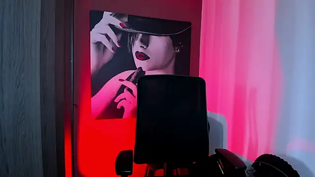 QueenOfHaze webcam