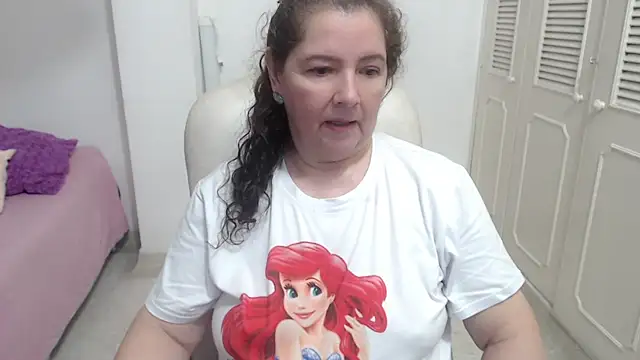 leonela_69 webcam
