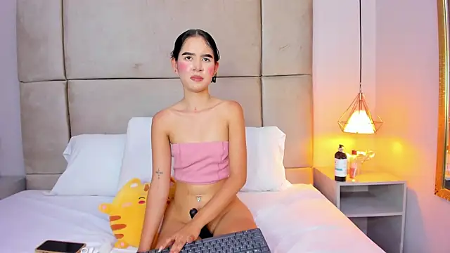 angelaG1 webcam