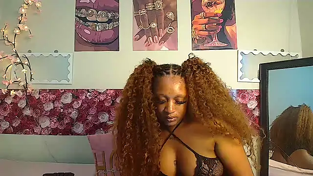 EnchantingLisa webcam