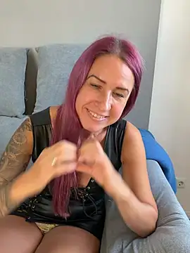 GermanMilfJasmin webcam
