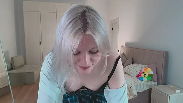 Nora_adore_ya webcam