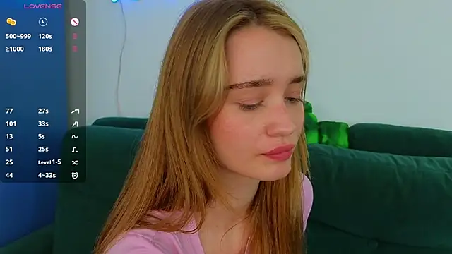 AliviaWithLove webcam