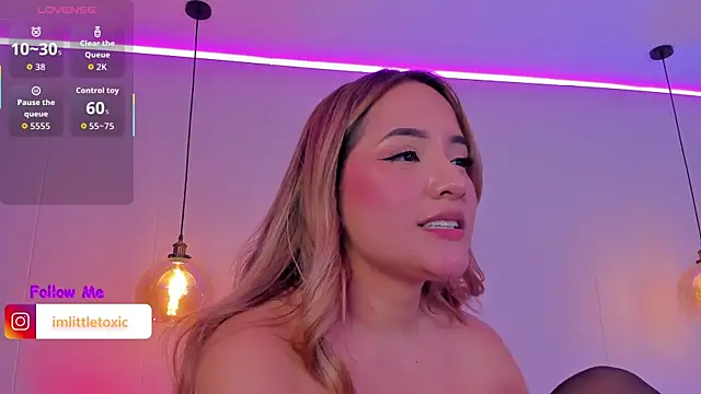 LittleToxic_ webcam