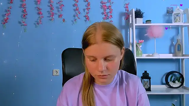 bella_sky11 webcam