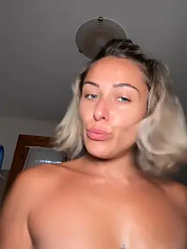 petrouchkaaa_