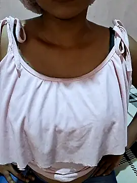 isha_zara webcam