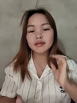 Mina_xYx webcam