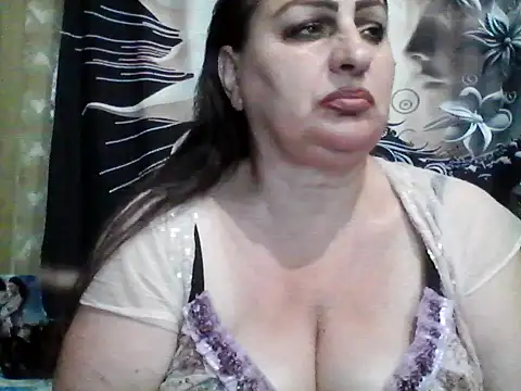 LoaqLovew webcam