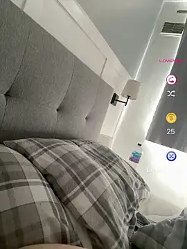 lucyxoxq webcam