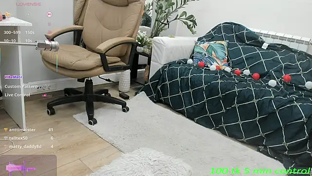 Hotrrrrrrgirl webcam