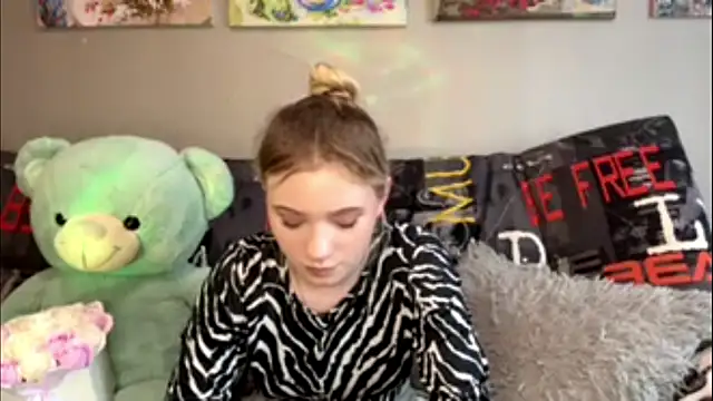 EarlineStrojnys webcam
