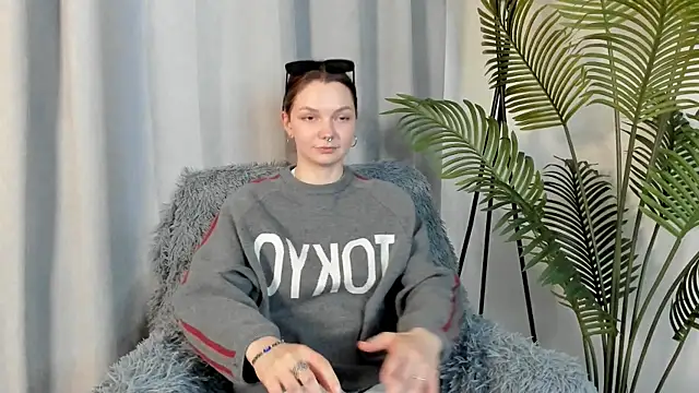EmilieFerullo webcam