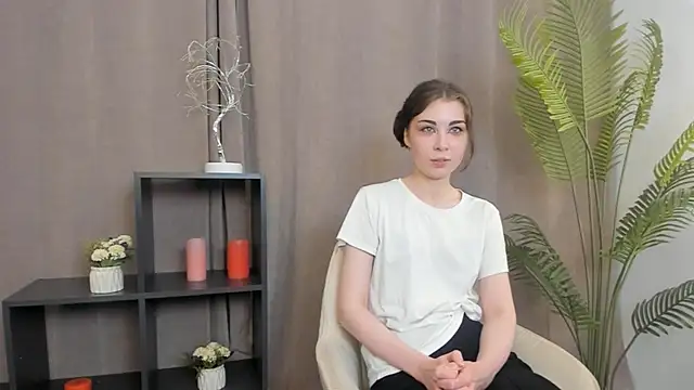 LauraleeSadiq webcam