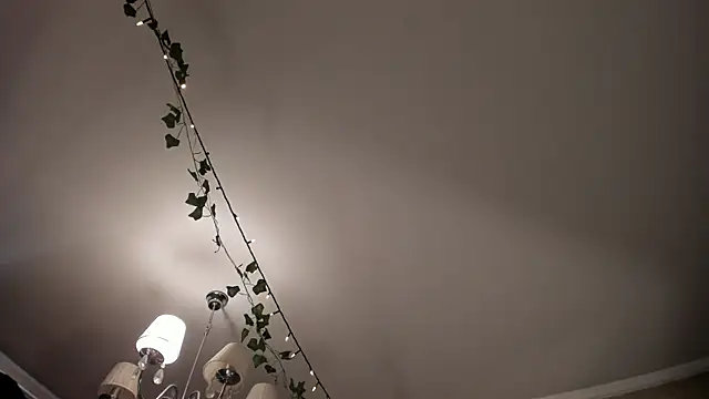 Love_is_Lola webcam
