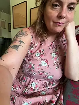 Sunbelxx live cam on StripChat