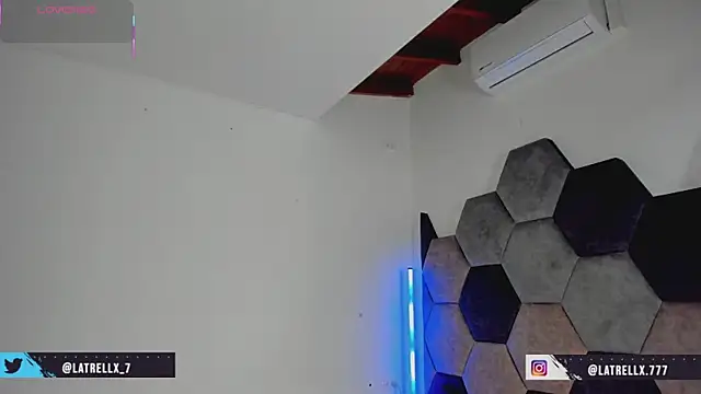 Latrellx7 Live Web Cam Show